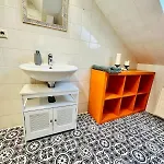 Fantastische Dachgeschosswohnung In Connewitz Nahe Karli - Platz Fuer Bis Zu 5 Personen - Tolle Lage Und Oeffentliche Verkehrsmittel דירה