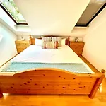 Fantastische Dachgeschosswohnung In Connewitz Nahe Karli - Platz Fuer Bis Zu 5 Personen - Tolle Lage Und Oeffentliche Verkehrsmittel דירה לייפציג