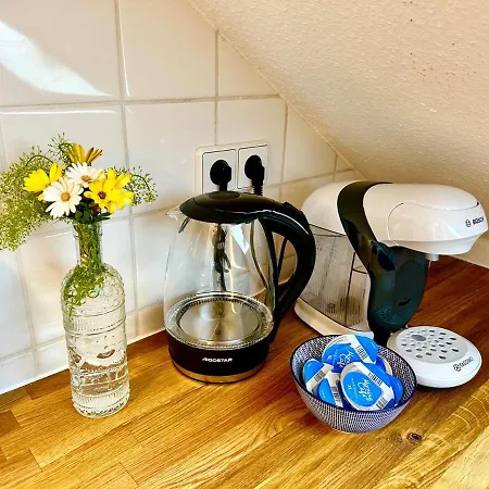 Fantastische Dachgeschosswohnung In Connewitz - 3 Private Schlafbereiche - Platz Fuer Bis Zu 5 Personen - Tolle Lage Und Oeffentliche Verkehrsmittel *