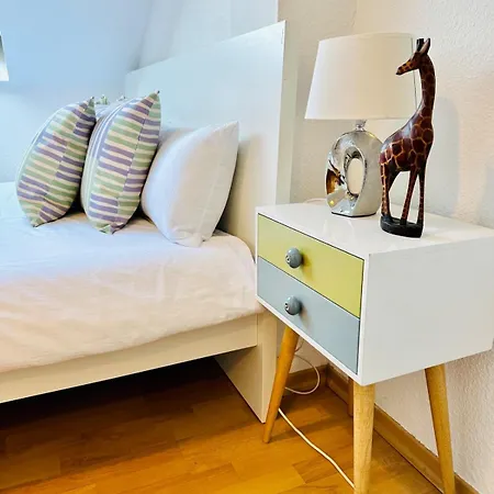 Fantastische Dachgeschosswohnung In Connewitz - 3 Private Schlafbereiche - Platz Fuer Bis Zu 5 Personen - Tolle Lage Und Oeffentliche Verkehrsmittel * Leipzig