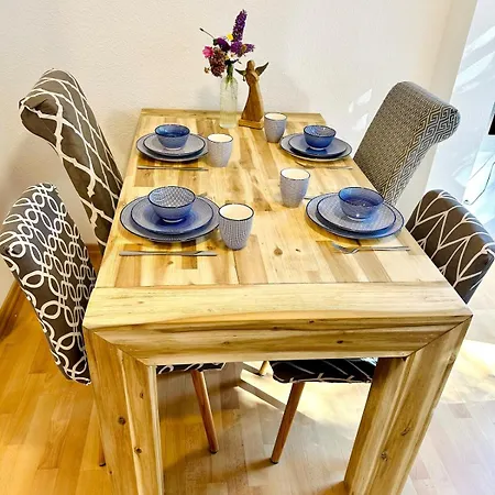 Fantastische Dachgeschosswohnung In Connewitz - 3 Private Schlafbereiche - Platz Fuer Bis Zu 5 Personen - Tolle Lage Und Oeffentliche Verkehrsmittel Apartment *