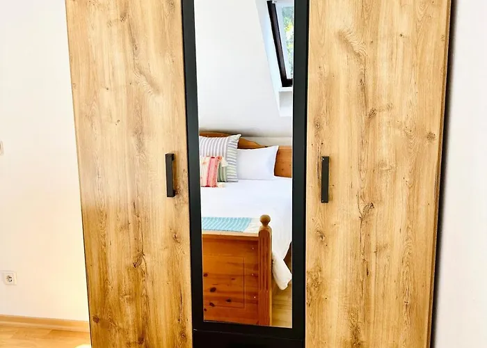 Apartamento Fantastische Dachgeschosswohnung In Connewitz Nahe Karli - Platz Für Bis Zu 5 Personen - Tolle Lage Und öffentliche Verkehrsmittel *