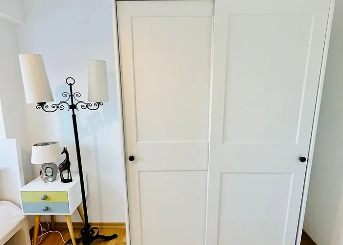 Apartamento Fantastische Dachgeschosswohnung In Connewitz Nahe Karli - Platz Für Bis Zu 5 Personen - Tolle Lage Und öffentliche Verkehrsmittel *