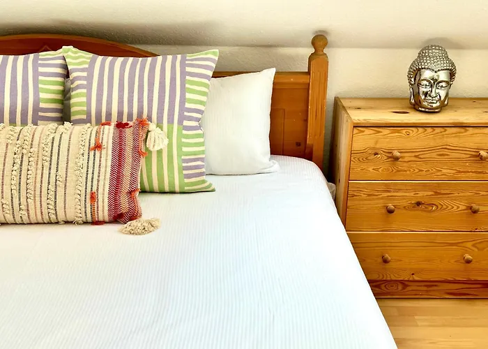 Fantastische Dachgeschosswohnung In Connewitz Nahe Karli - Platz Für Bis Zu 5 Personen - Tolle Lage Und öffentliche Verkehrsmittel *